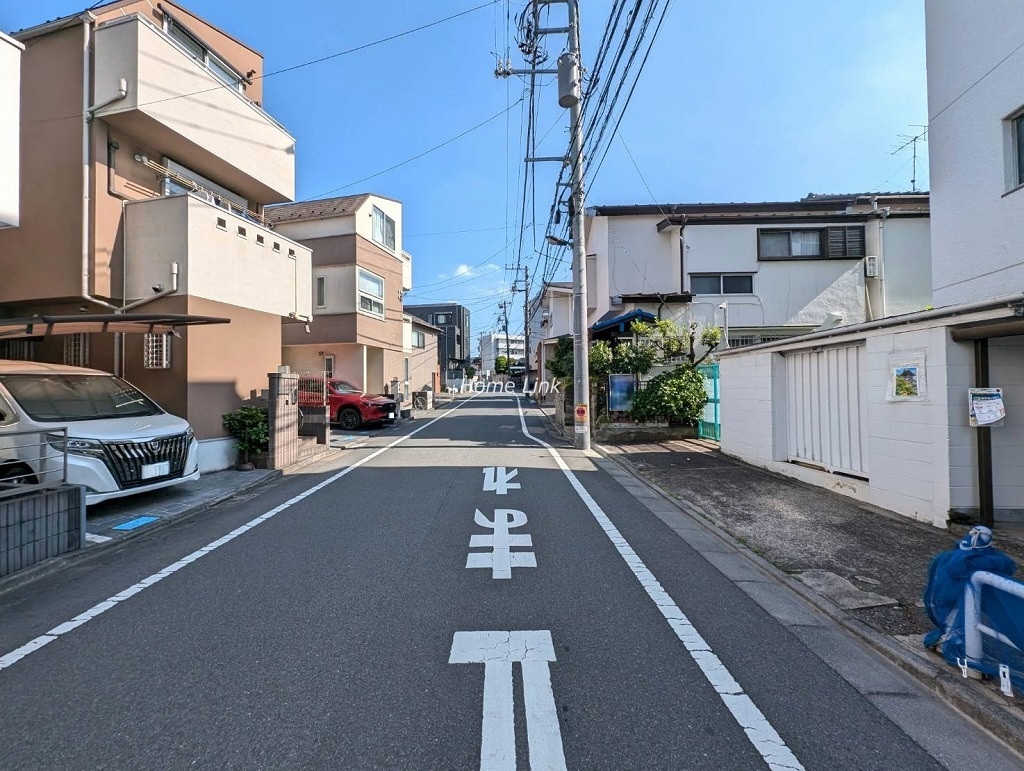 三田小茂根コーポ　東側 前面道路
